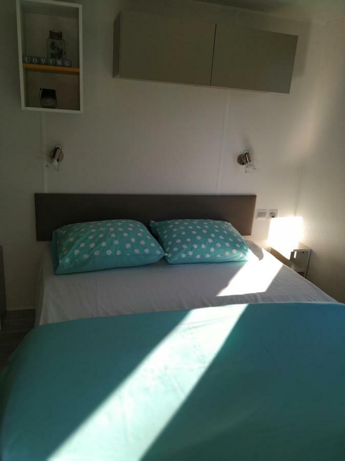Stacaravan 98 Hotel Koudum Bagian luar foto