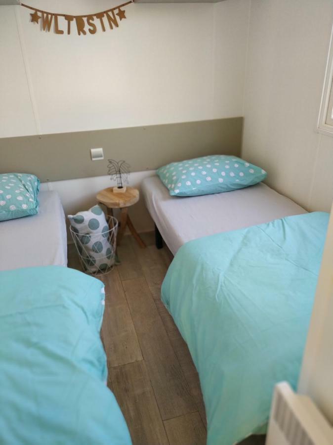 Stacaravan 98 Hotel Koudum Bagian luar foto